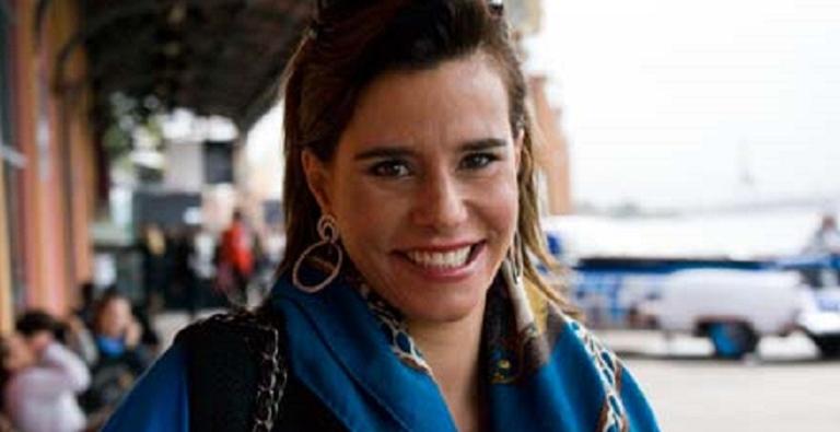 Narcisa Tamborindeguy assusta fãs e amigos ao postar foto hospitalizada