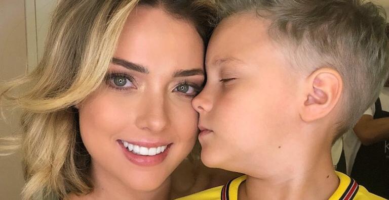 À espera de Valentin, Carol Dantas compartilha foto fofíssima de Davi Lucca e exibe barrigão