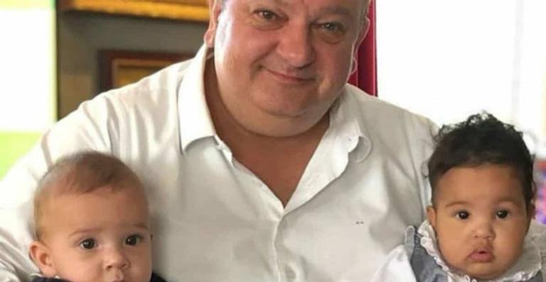 Erick Jacquin mostra bolo do batizado dos filhos gêmeos e surpreende fãs
