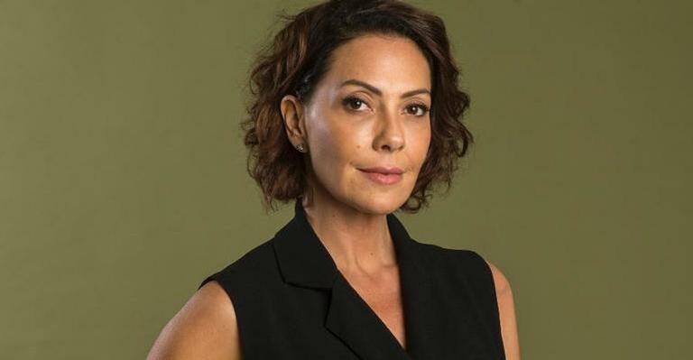 Fabiula Nascimento choca fãs ao mostrar foto intimista de 1995