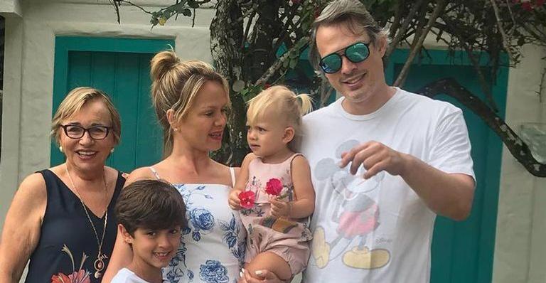 Eliana encanta ao mostrar viagem com a família para a Bahia
