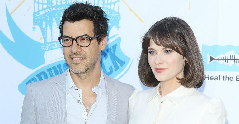 Após quatro anos de casamento, Zooey Deschanel e Jacob Pechenik decidem se divorciar