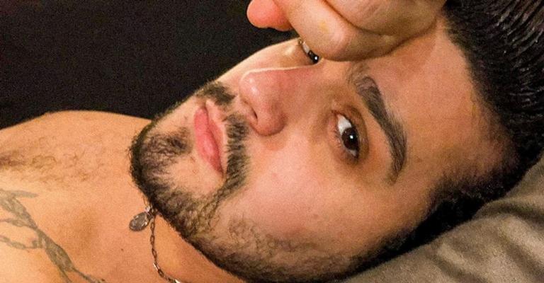 Luan Santana faz desabafo sobre rotina puxada: ”De horário trocado, seguimos com Deus”