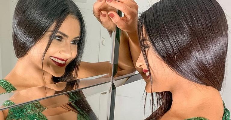 Em Nova York, Mileide Mihaile usa vestido em protesto ao desmatamento da Amazônia