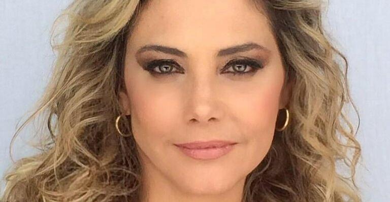 Lutando contra um câncer, Heloisa Périssé comemora chegada na metade do tratamento