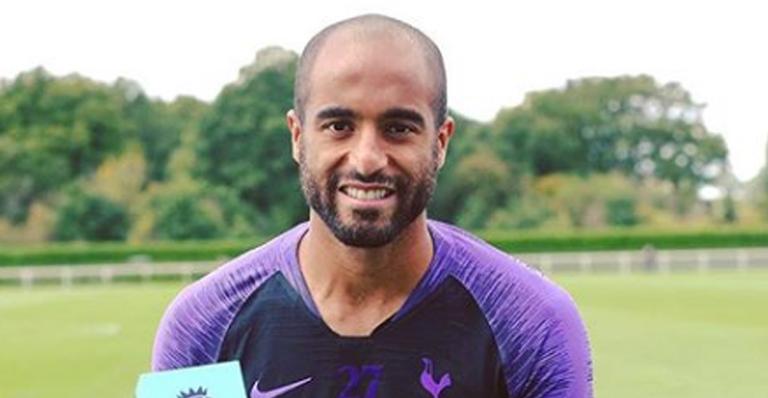 Jogador Lucas Moura comemora nascimento do seu segundo filho