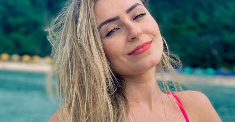 Vencedora do ‘BBB19’, Paula Sperling surge com novo namorado