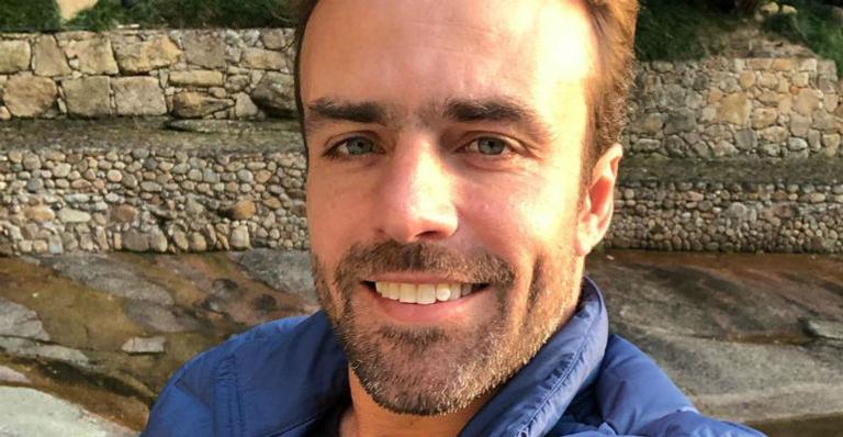 Ex de Deborah Secco e Galisteu, Roger Flores, se casa novamente