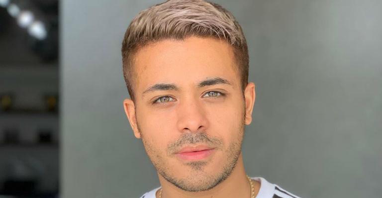 Ator da série 13 Reasons Why é reprovado em teste para o live-action de A Pequena Sereia