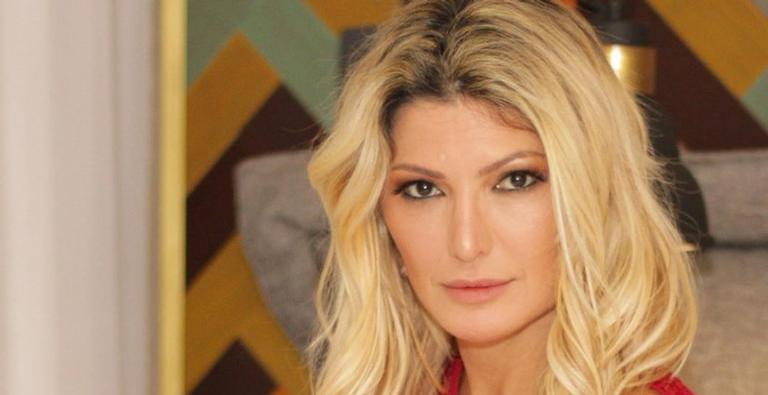 Antonia Fontenelle diz que não recebe benefício por defender governo: ”Meu sonho”