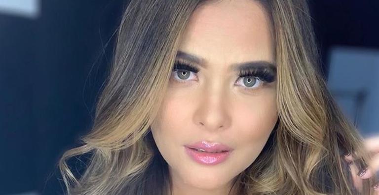 Esbanjando sensualidade, Geisy Arruda exibe bumbum gigante e arranca suspiros dos fãs