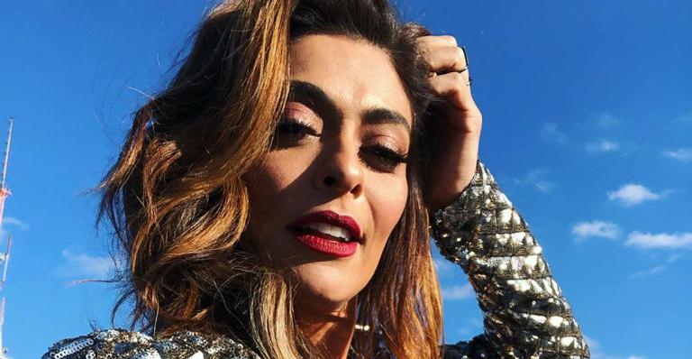 Ousada! Juliana Paes encanta seguidores com vestido branco todo decotado