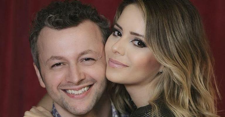 Lucas Lima faz declaração para Sandy na web e posta foto raríssima do dia do casamento: ”11 anos”