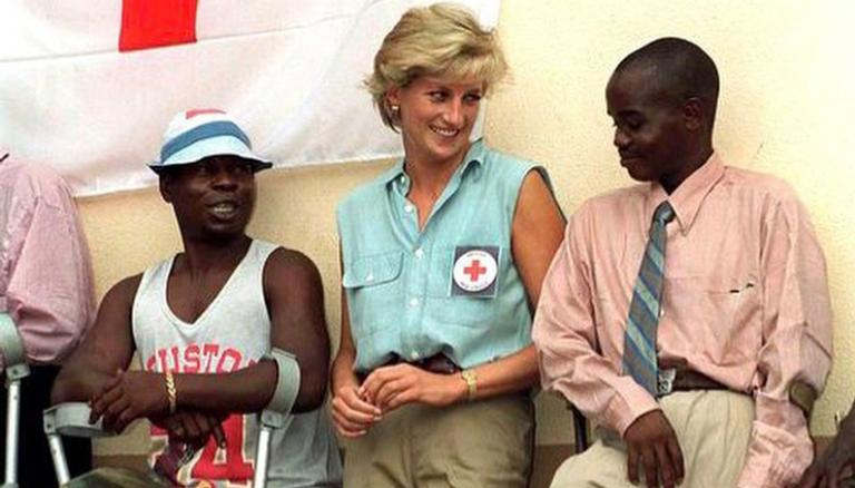 Príncipe Harry e Meghan Markle revelam que vão continuar trabalho iniciado por Diana na África