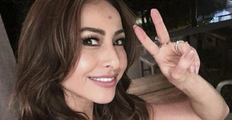 Sabrina Sato samba muito na quadra da Gaviões da Fiel e fãs comentam: ”É de arrepiar”
