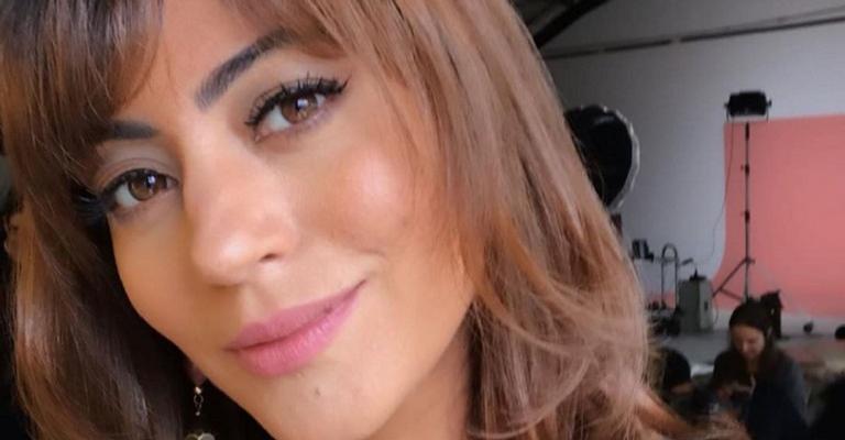 Carol Castro exibe corpo de biquíni em dia de sol e ganha comentário do namorado