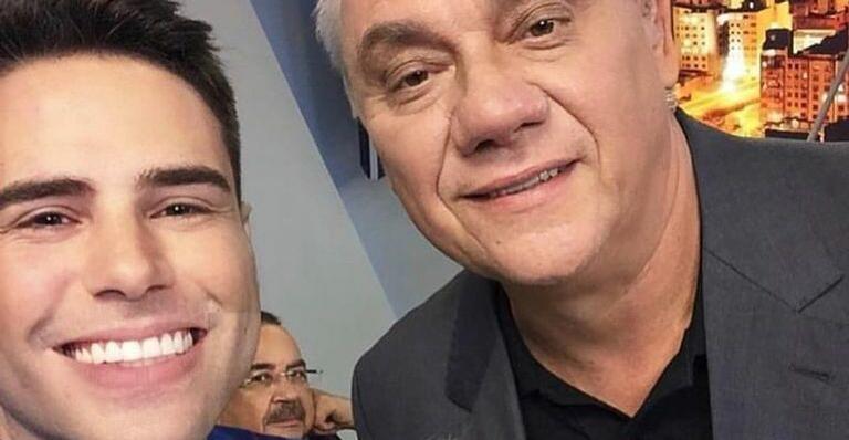 Dois anos sem Marcelo Rezende, Luiz Bacci relembra foto com apresentador e emociona