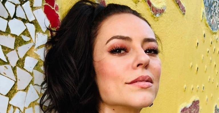 Paolla Oliveira compartilha clique com seu cachorrinho e encanta a web: ”Queria ser ele”