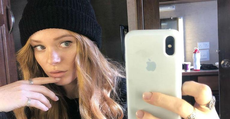 Atriz de O Mundo Sombrio de Sabrina será Bloom no live-action do Clube das Winx