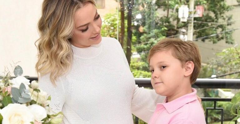 Carol Dantas derrete a web com primeiro clique lindo ao lado dos dois filhos, Davi Lucca e Valentin
