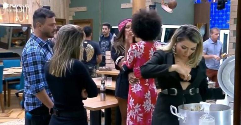 Falta de higiene dos famosos assusta telespectadores de ”A Fazenda”