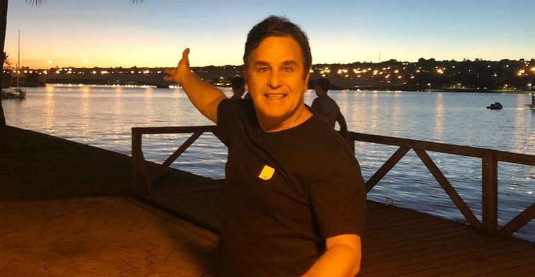 Marcos Frota posta foto para parabenizar a ex-mulher, Carolina Dieckmann