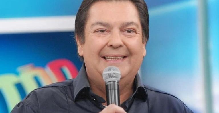 Em segredo, Faustão paga faculdades e intercâmbios de filhos de funcionários, diz colunista