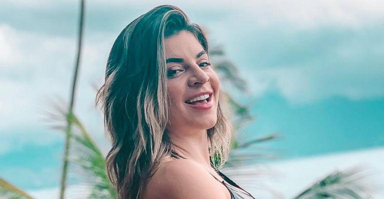 Em Bali, Gessica Kayane exibe corpão e coloca bumbum para jogo