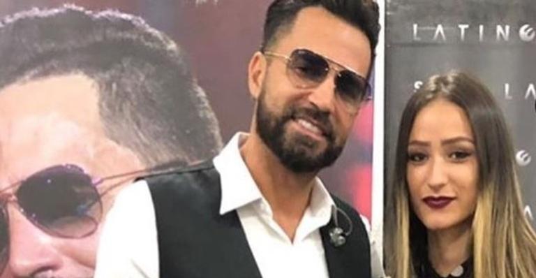 Décima filha de Latino celebra encontro tardio com o pai: ”Quero você pro resto da minha vida!”
