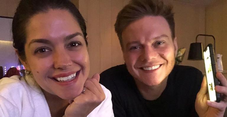 Thais Fersoza e Michel Teló relembram primeira aparição como casal: ”Fofinhos, né?”