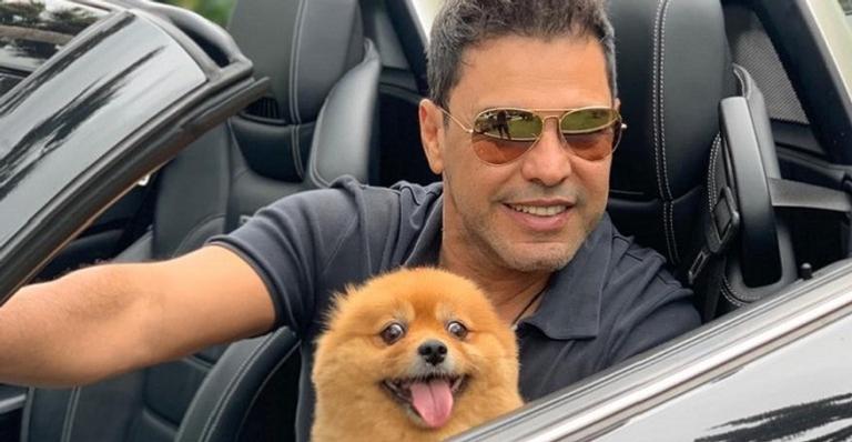 Zezé Di Camargo exibe ‘pés de galinha’ no rosto, e lamenta envelhecimento: ”Agora deve estar pior”