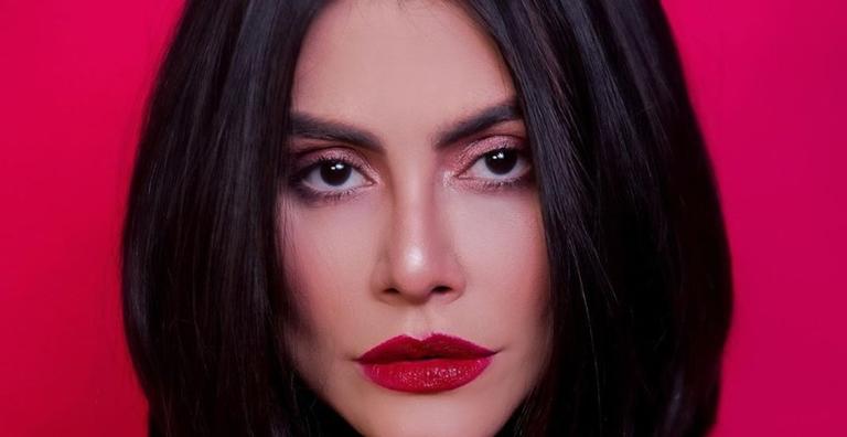 Cleo é comparada com Anitta após compartilhar clique em lugar inusitado
