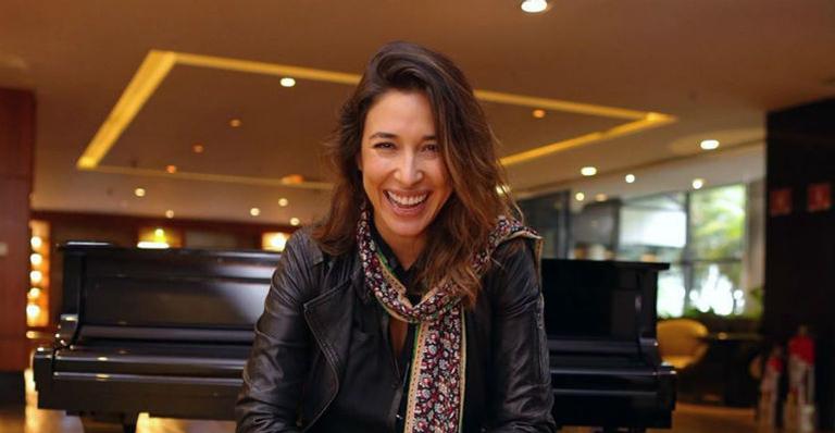 Giselle Itié fala sobre gravidez e exibe barrigão pela primeira vez ao lado de Guilherme Winter