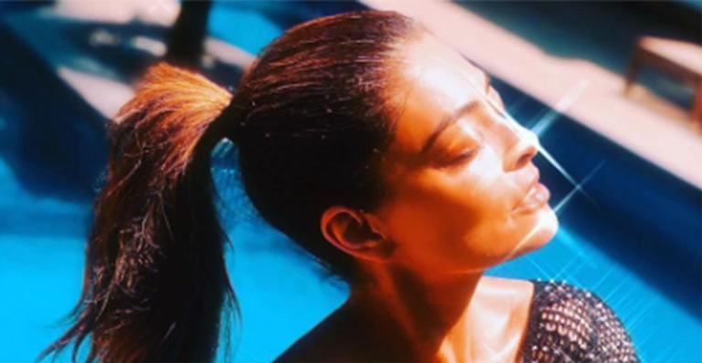 Juliana Paes exibe corpão escultural: ”Prontinha para brilhar”