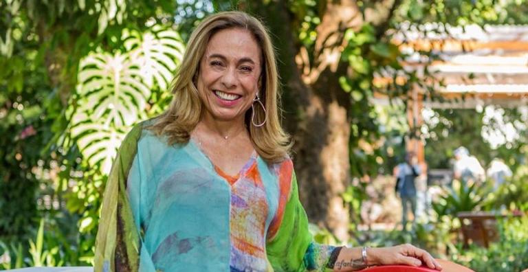 Aos 62 anos, Cissa Guimarães exibe barriguinha chapada e internautas reagem: ”Corpão”