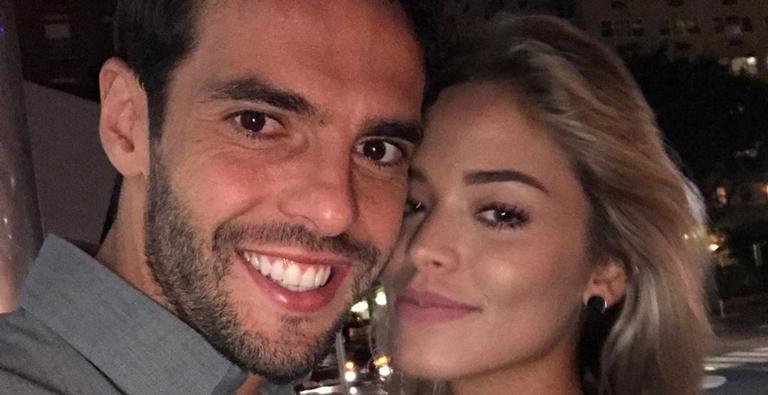 Carol Dias encanta a web ao compartilhar fotos românticas com Kaká: ”Chamego da minha vida”