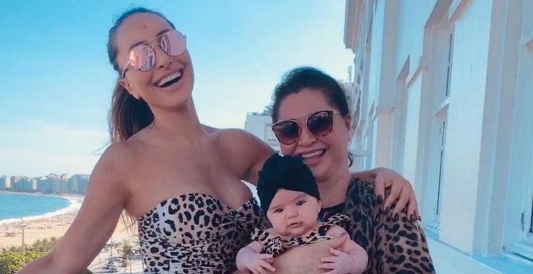 Após viagem para Milão, Sabrina Sato embarca para Paris com a mãe e a filha: ”Aventura continua”
