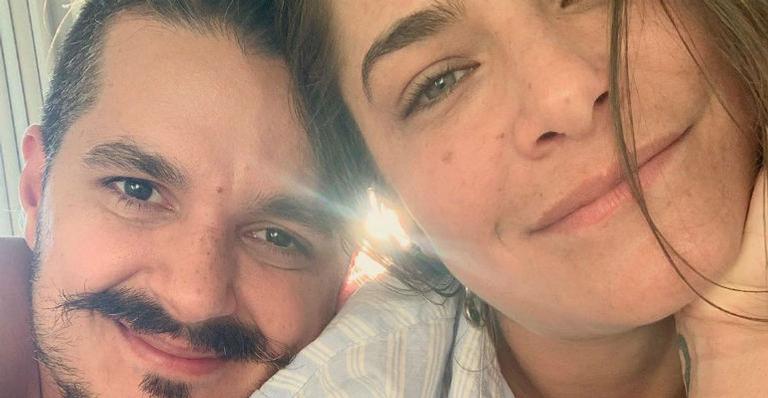 Bruno Lopes posta foto na academia com Priscila Fantin e fala sobre saudades