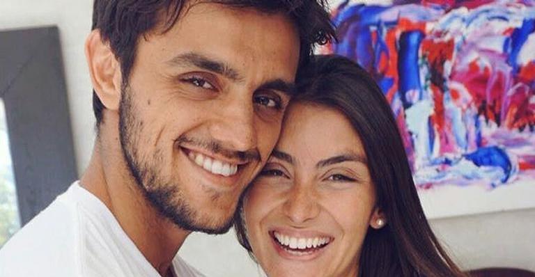 Mariana Uhlmann, esposa de Felipe Simas, diz estar engordando na terceira gestação