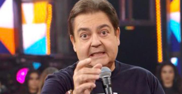 Dança dos Famosos: Faustão alfineta jurada e web se revolta