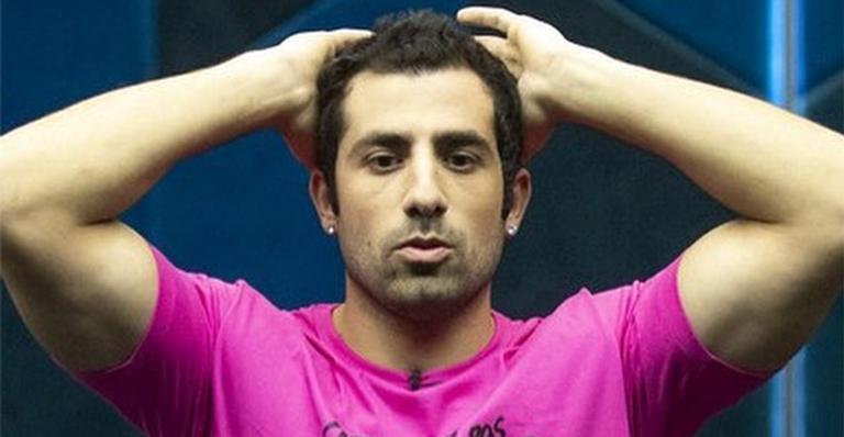 Dança dos Famosos: Kaysar Dadour surpreende ao surgir com cabelos platinados