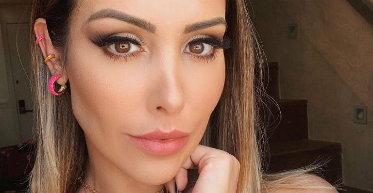 Bella Falconi choca seguidores mostrando flacidez da barriga: ”Não existe perfeição”