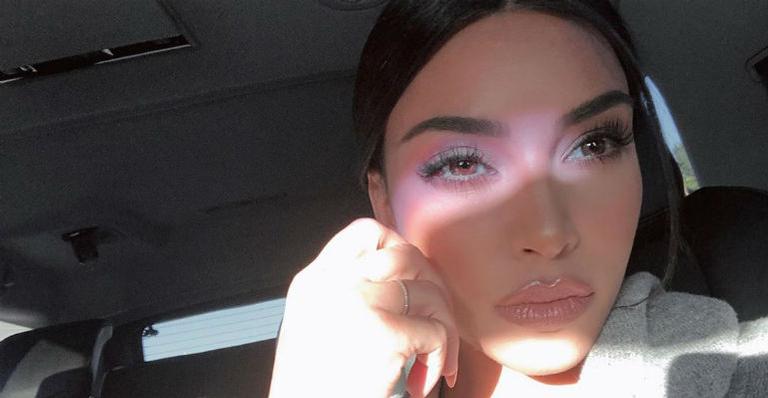 Kim Kardashian posta foto antiga para homenagear os 16 anos da morte do pai, Robert