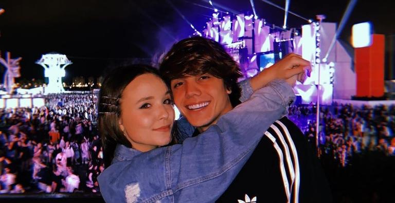 Cercada de celebridades, Larissa Manoela curte terceiro dia de Rock in Rio
