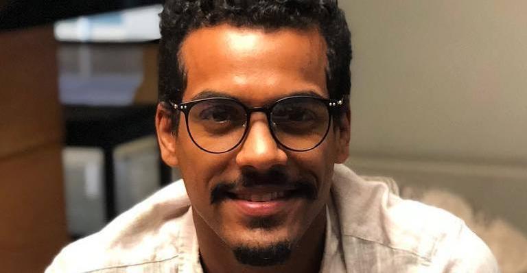 Marcello Melo Jr é flagrado transando com morena em sacada de hotel no Rio de Janeiro