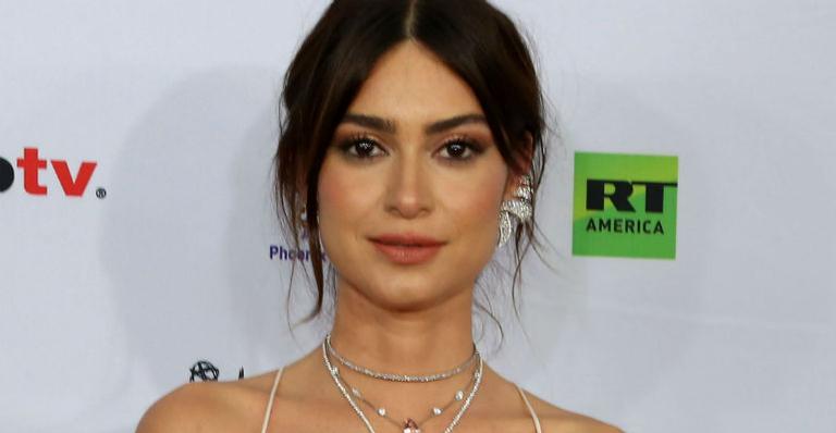 Thaila Ayala compartilha foto com noivo às vésperas do casamento: ”Falta menos de uma semana”