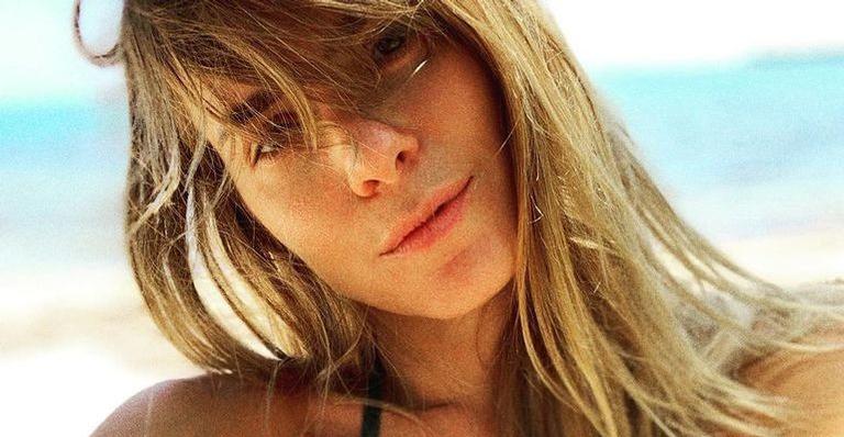 Com fotos raras, Carolina Dieckmann faz declaração de amor para o marido: ”Meu gato”