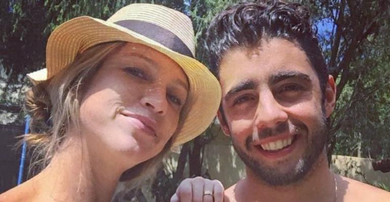 Luana Piovani comenta foto do ex-marido, Pedro Scooby, e é criticada pelos fãs