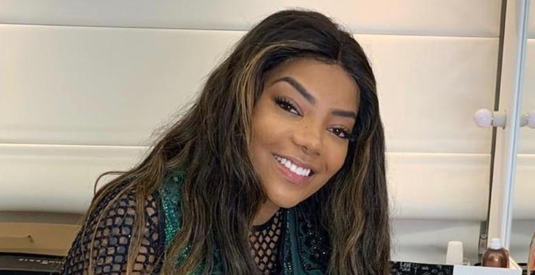 Ludmilla eleva as temperaturas ao surgir de biquíni amarelo e revela grande lançamento