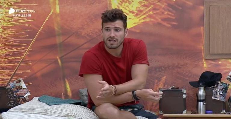 A Fazenda: Guilherme questiona atitudes de Tati e Hari com declaração ”Se acham intocáveis aqui!”